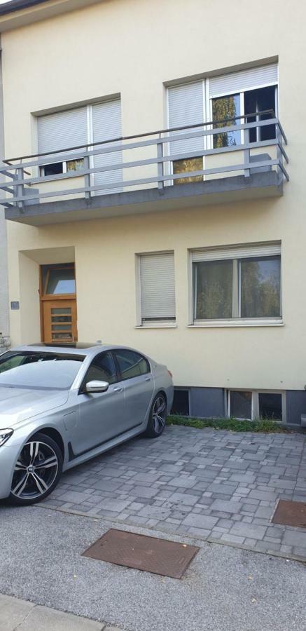 Parkview Apartment In Zagreb'S Favorite Neighborhood Buitenkant foto